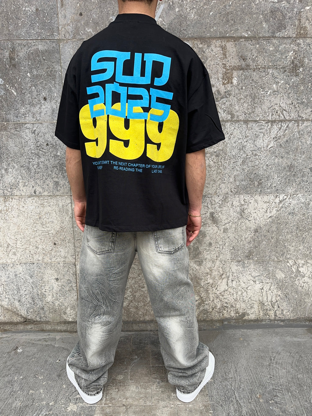 T-SHIRT