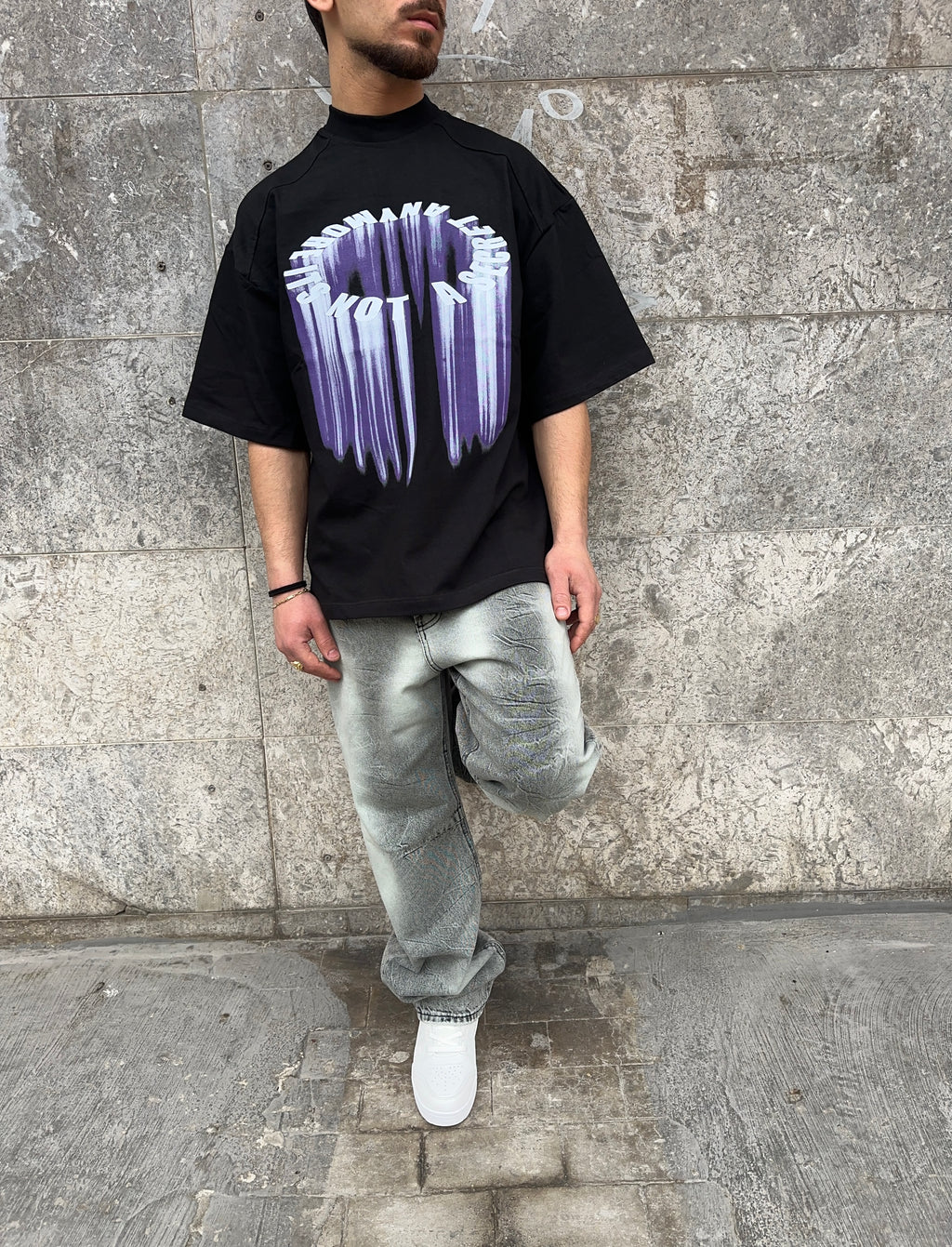 T-SHIRT